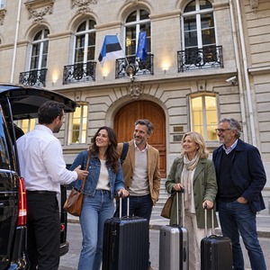 tour and discovery 16092026 rue de la baume transfer