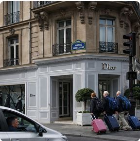 tour and discovery 05012026 avenue montaigne