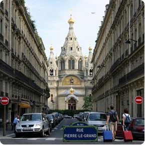 visit rue pierre le grand