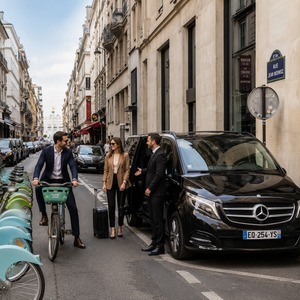 tour and discovery 18072026 rue jean mermoz paris transfer