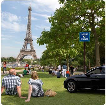 tour and discovery 26112025 champ de mars