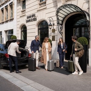 tour and discovery 25082026 grand hotel champs elysees transfer