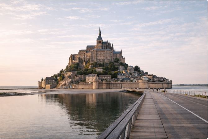 Airport transfers to Normandy destinations